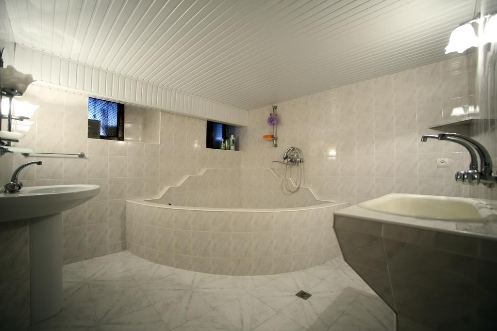 Apartment Gardenia كوتايسي المظهر الخارجي الصورة